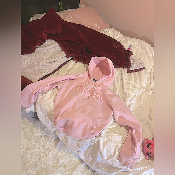 NBA Chicago Bulls Pullover hoodie (PINK) • ONLY HERE • BUY NOW OR MISS IT• - Picture 2 of 3